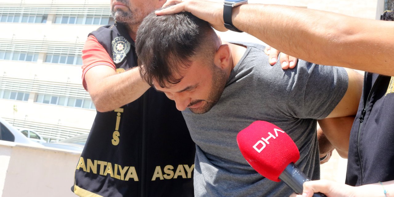 Savcı, Eşini Kalbinden Bıçaklayıp Öldüren Sanık İçin Ağırlaştırılmış Müebbet İstedi