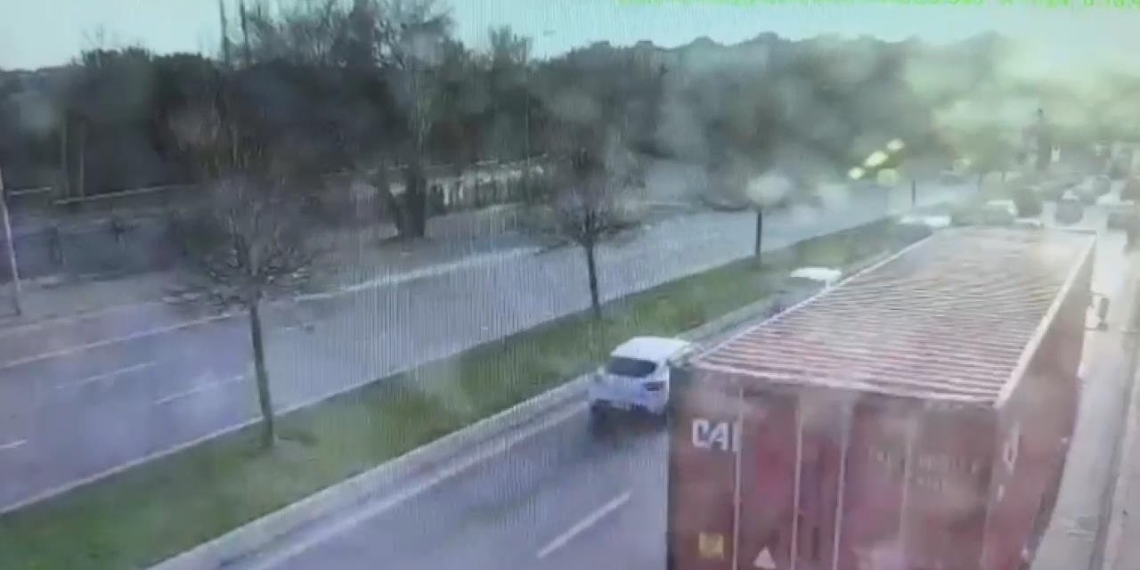 İstanbul - Bakırköy'de 4 Kişinin Öldüğü Kaza Anı Kamerada