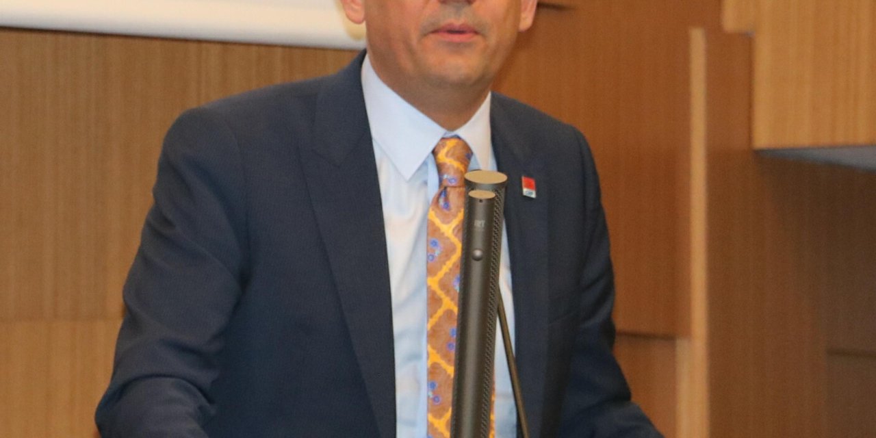 Özgür Özel: İzmir'de Seçmenin Notu Kırıktır