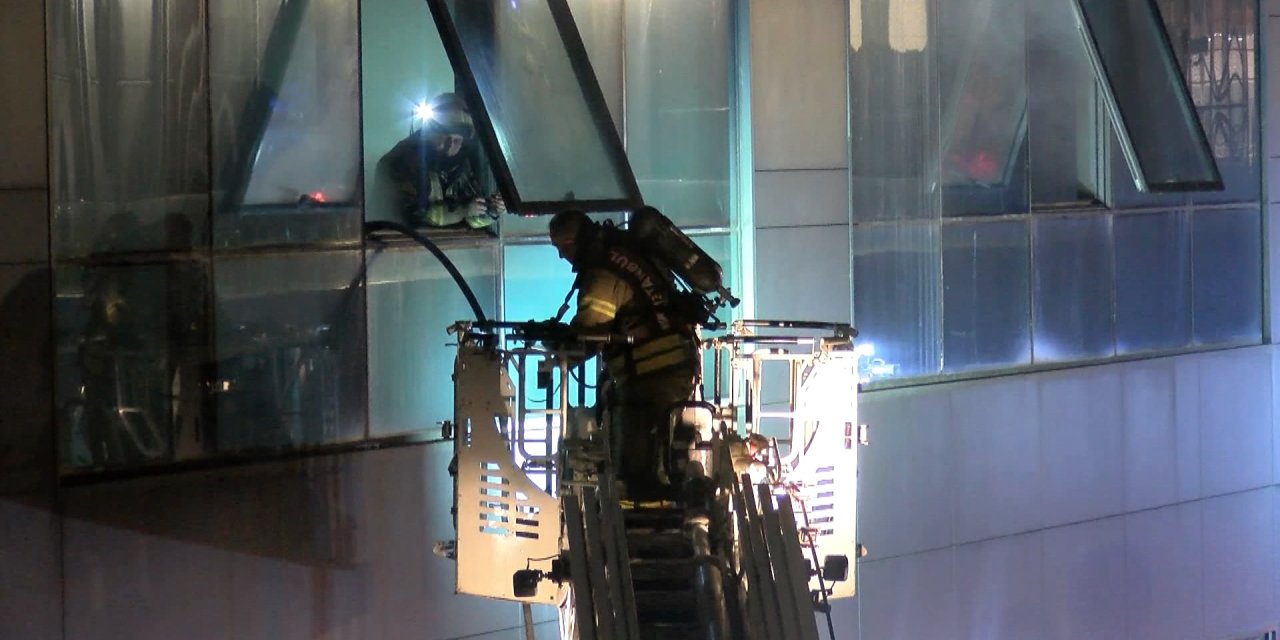 İstanbul-bakırköy’de Rezidansta Yangın