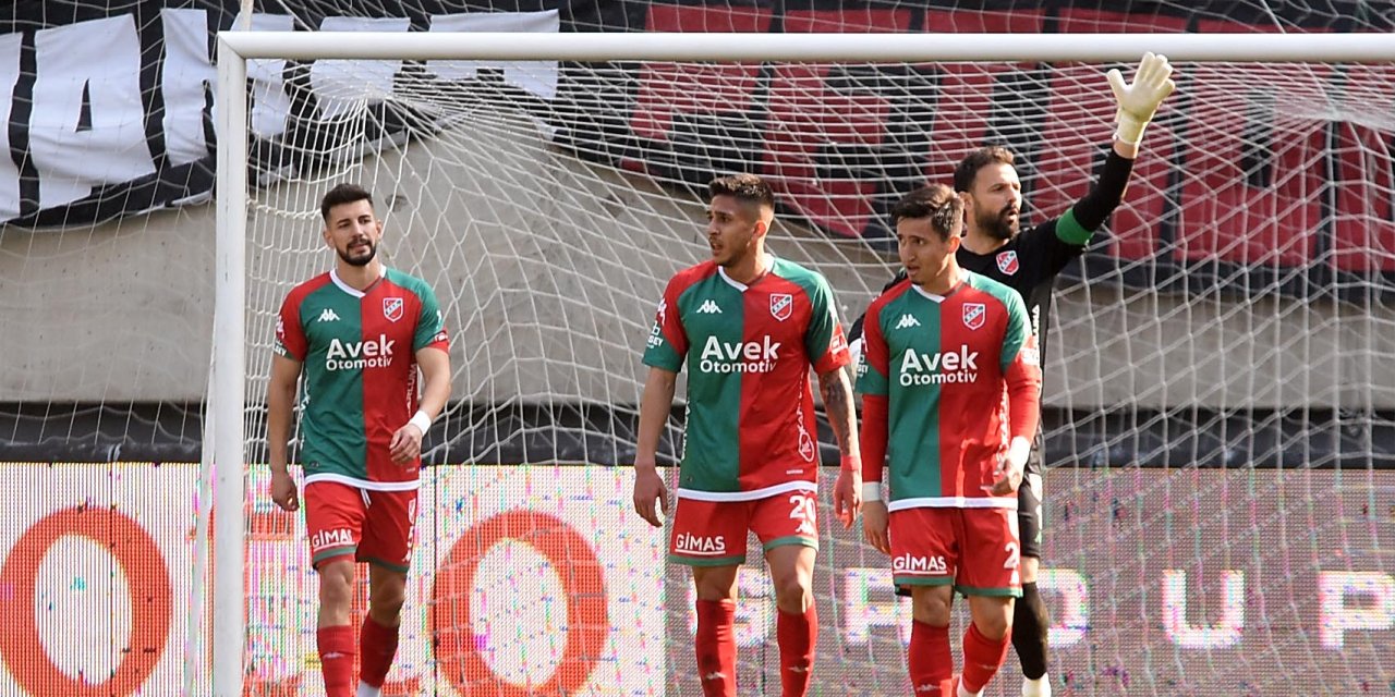 Karşıyaka Rakiplerine Takıldı