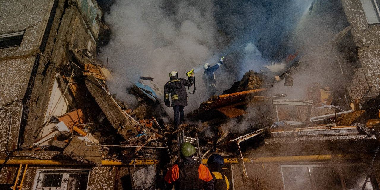 Rusya’nın Ukrayna’ya Düzenlediği Hava Saldırısında 6 Kişi Öldü