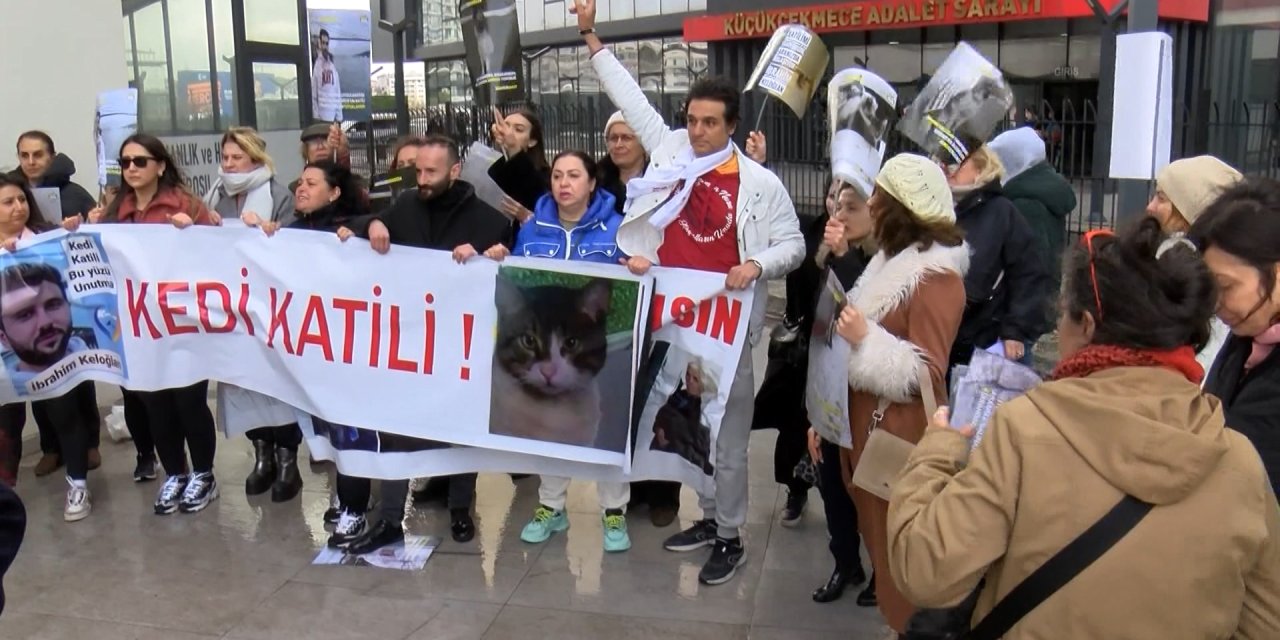 İstanbul - Eros'un Öldürülmesiyle İlgili Dava Sonrası Küçükçekmece Adliyesi Önünde Açıklama