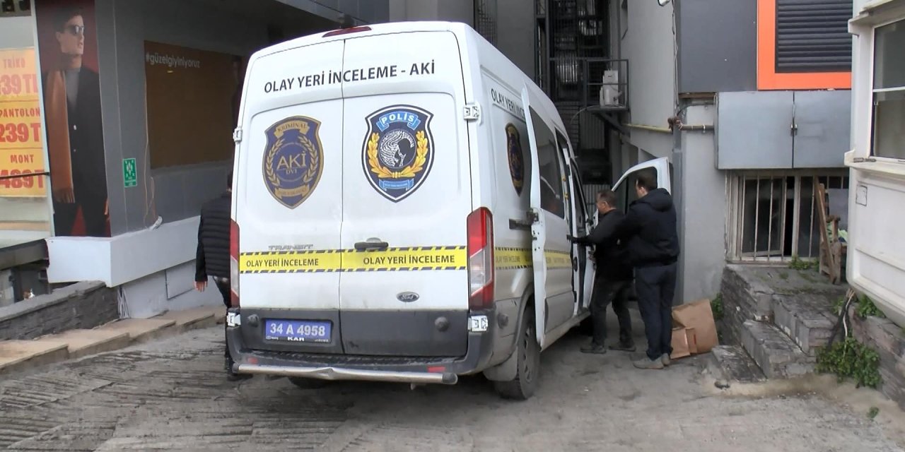 İstanbul - Bahçelievler'de Eski İyi Parti Milletvekiline Bıçakla Saldıran Şüpheli Tutuklandı