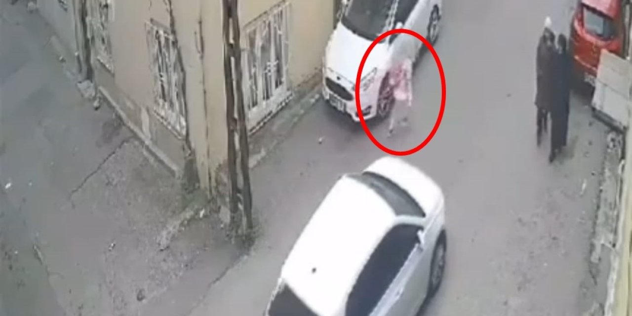 Otomobilin Çarptığı Aynur Yaralandı; Kazayı Görünce Pencereden Atlayıp Yardıma Koştu