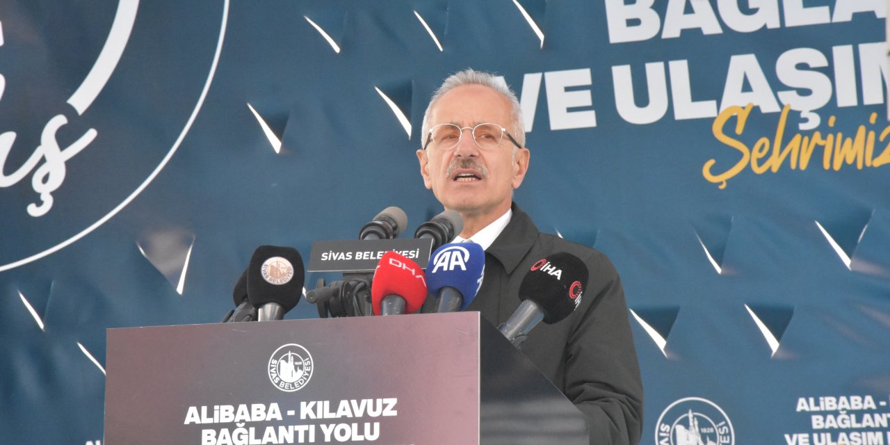 Bakan Uraloğlu: Ankara-sivas Yht Hattımızda 885 Bin Yolcu Taşıdık (3)