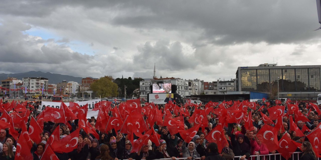 Hamza Dağ: İzmir'in Çehresini Değiştirmek İçin Oylarınıza Talibiz