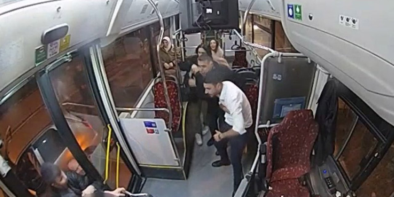 İstanbul- Başakşehir'de İett Şoförünün Bıçaklandığı Yol Kavgası Kamerada