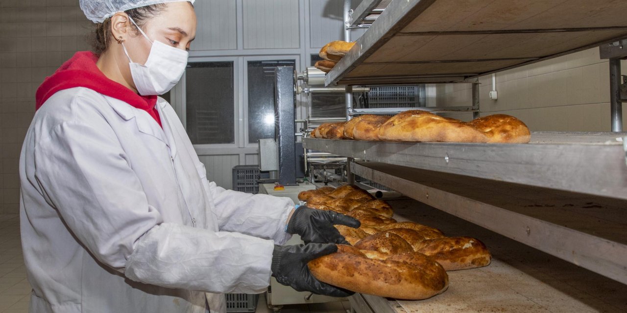 Üniversite Öğrencilerinin Ürettiği Ramazan Pideleri 15 Tl'den Satılıyor