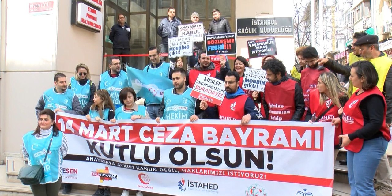 İstanbul - 14 Mart Tıp Bayramı'nda Sağlık Çalışanlarından 'Torba Yasa' Protestosu