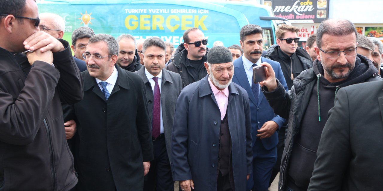 Cumhurbaşkanı Yardımcısı Yılmaz: Bölgenin Kaynaklarını Kullanarak Yerel Ekonomiyi Güçlendirmeye Devam Edeceğiz (3)