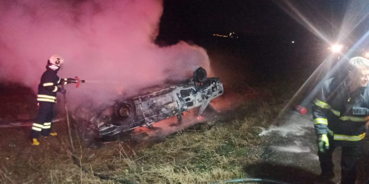 Takla Atıp Alev Alan Otomobilin Sürücüsü, Kazayı Yara Almadan Atlattı