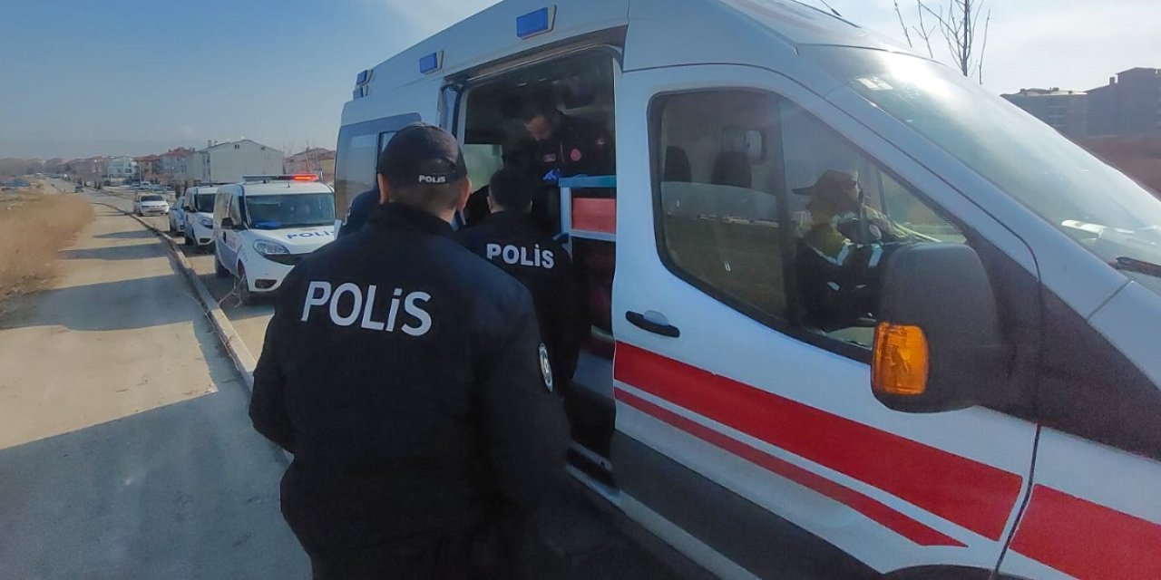 Boşanma Aşamasındaki Eşini Tabancayla Vurup Yaraladı