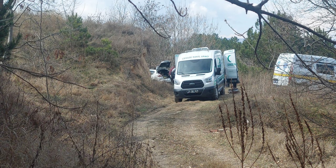 Çorum’da Boşanma Aşamasındaki Eşini Tabancayla Vurup, İntihar Etti (2)