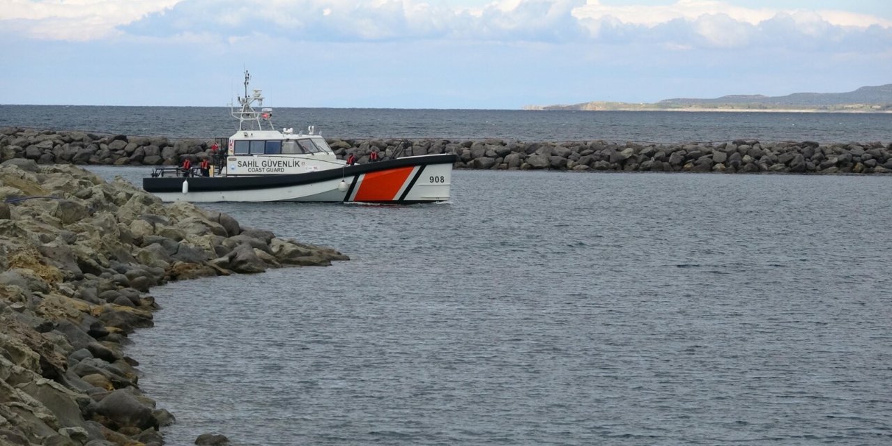 Çanakkale Açıklarında Göçmenleri Taşıyan Bot Battı; 21 Ölü (5)