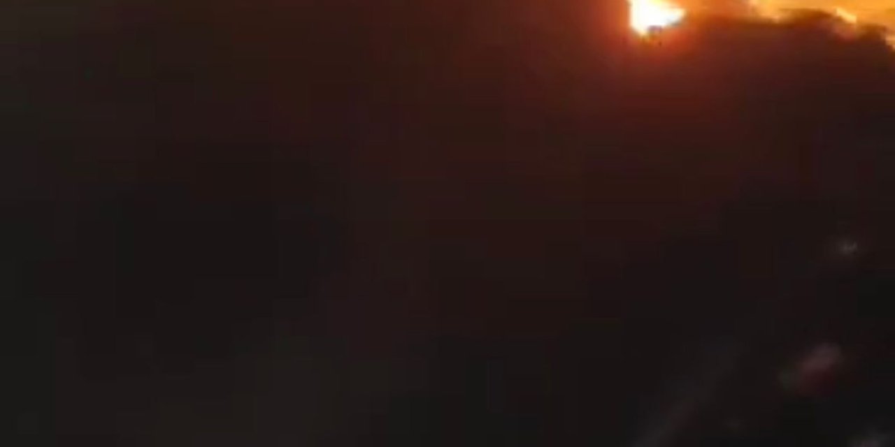 Tır'a Arkadan Çarpan Cip Alev Aldı