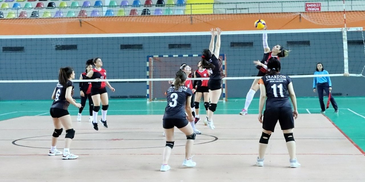Trabzon'da voleybol turnuvası düzenlendi
