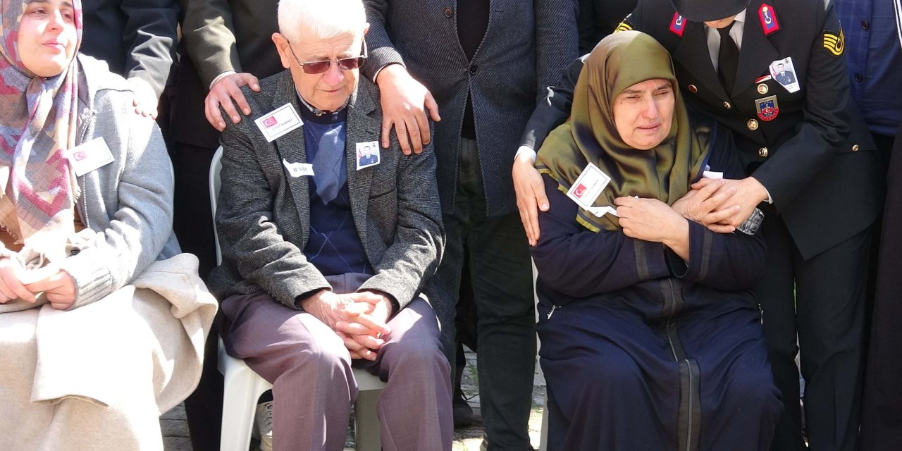 Türk Yıldızları'na Ait Uçağın Düşmesi İle Şehit Olan Güven, Son Yolculuğuna Uğurlandı