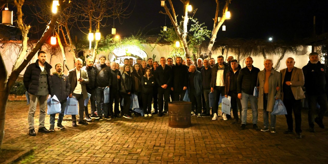 Trabzonspor Teknik Direktörü Abdullah Avcı, İftarda Basın Mensuplarıyla Buluştu