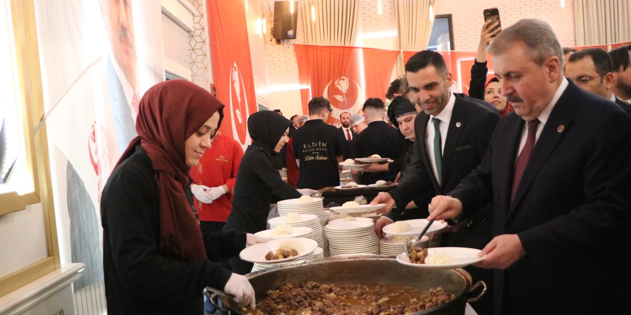 Destici: Mehmet Şimşek, Elini Vicdanına Koy Emeklinin Hakkını Ver