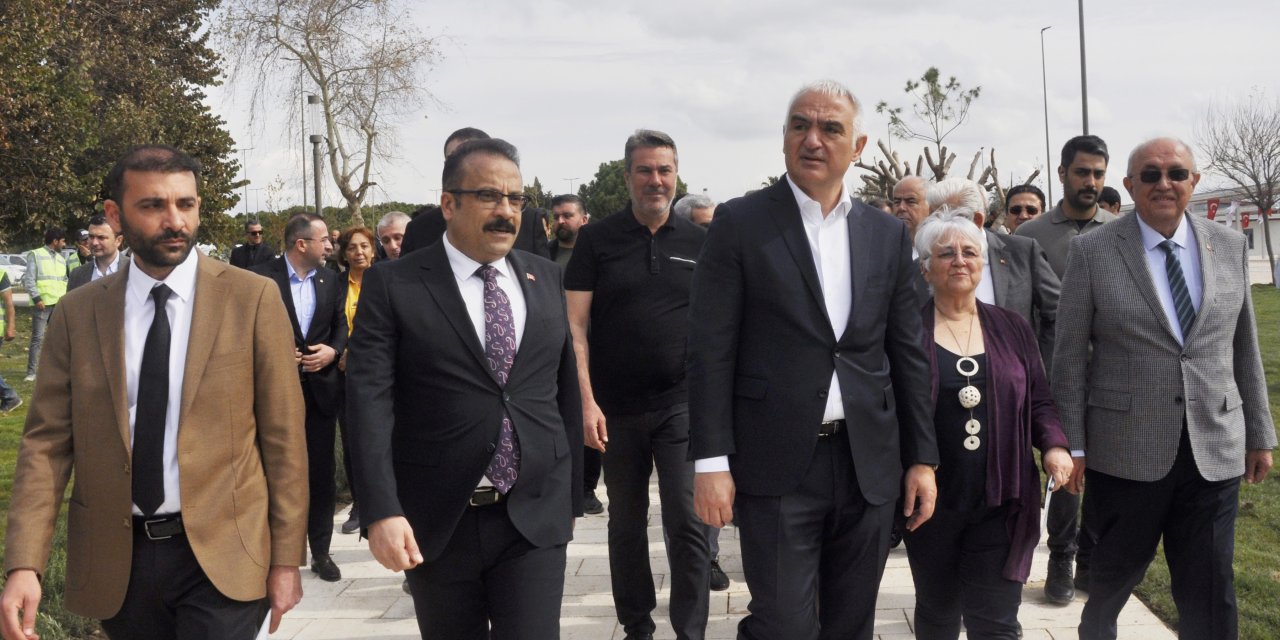 Bakan Ersoy: Ülkemizin Turizm Markası Olması İçin Çalışıyoruz