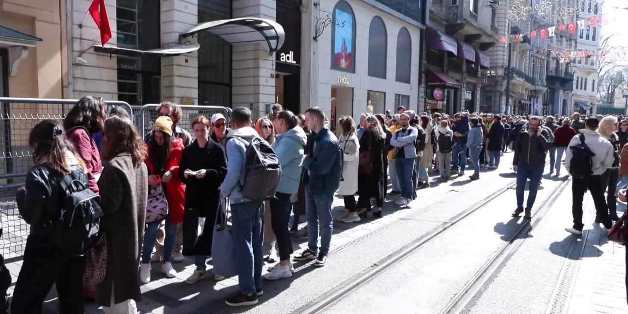 İstanbul - Rusya’nın İstanbul Başkonsolosluğu’nda Uzun Seçim Sırası