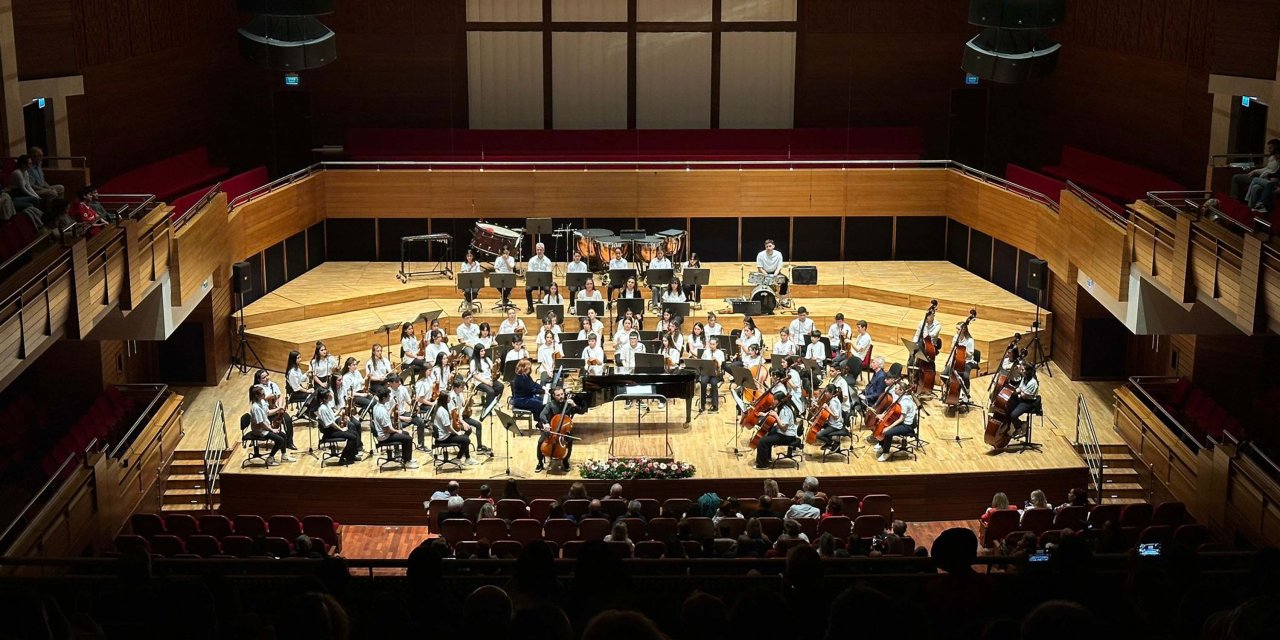 Barış Çocuk Orkestrası'ndan 8'inci Konser