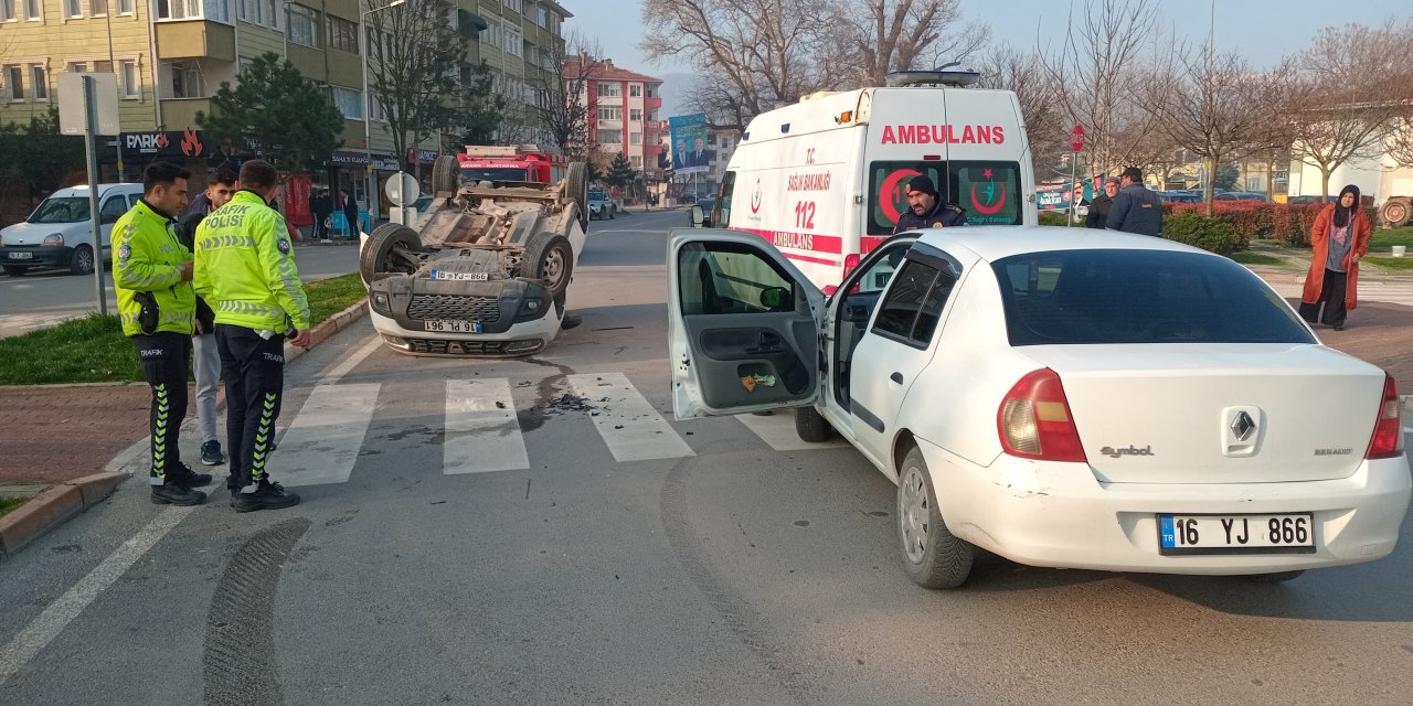 Otomobilin Çarptığı Cip, Takla Attı; 2 Çocuk Yaralandı