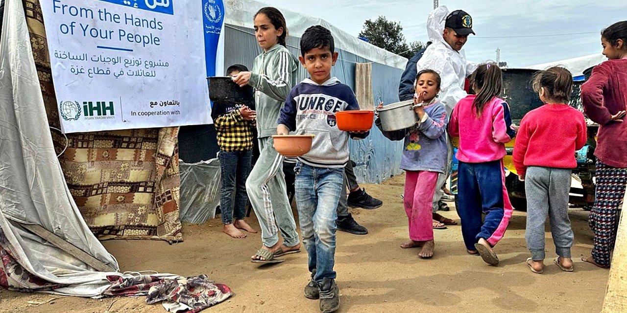 İhh, Gazze’de En Çok Yemek Dağıtımı Yapan Kuruluşlar Arasında Yer Aldı