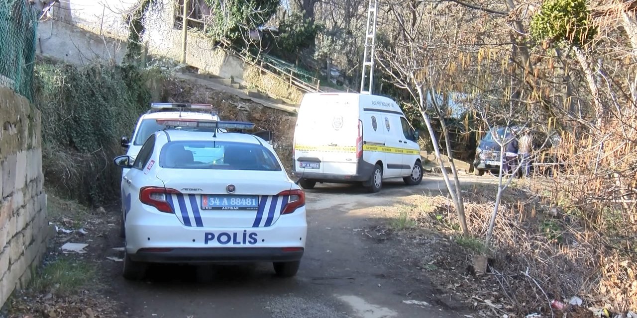 Sarıyer'de Ormanda Çöp Konteynerine Yazılan Not Cesede Götürdü