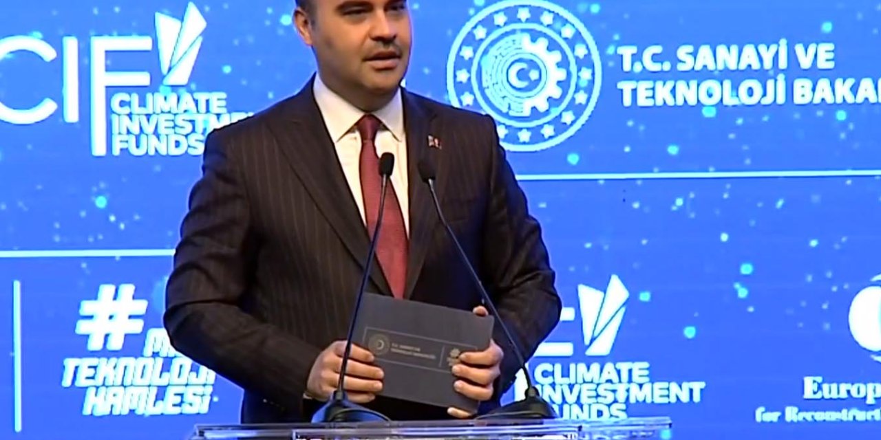 Bakan Kacır: Türkiye, Küresel Ekonominin Karşı Karşıya Olduğu Sınamaları Başarıyla Atlattı