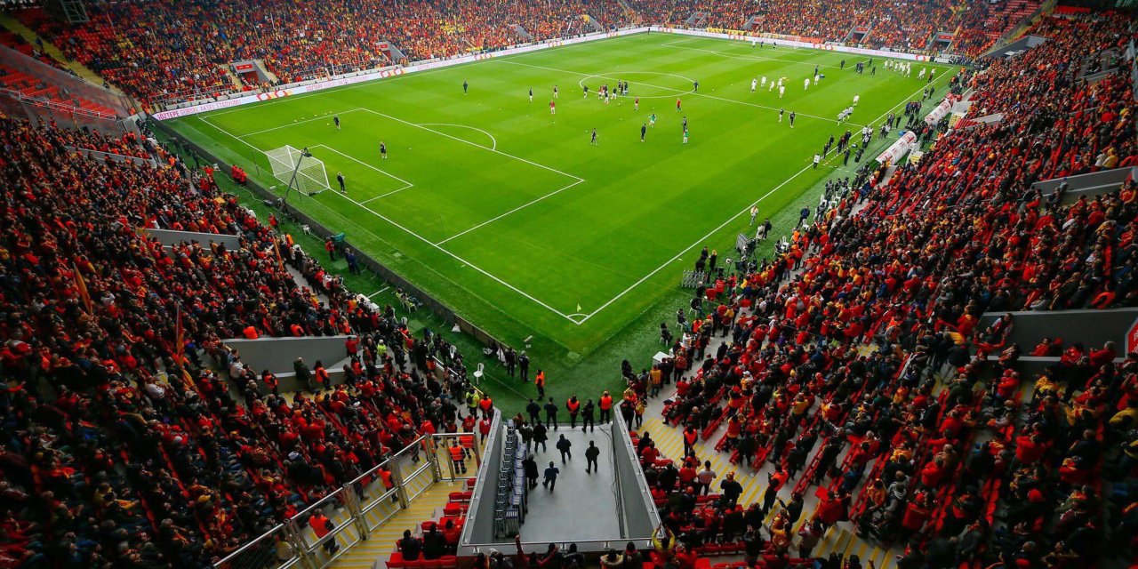 Göztepe Taraftarı Süper Lig’e Fark Attı