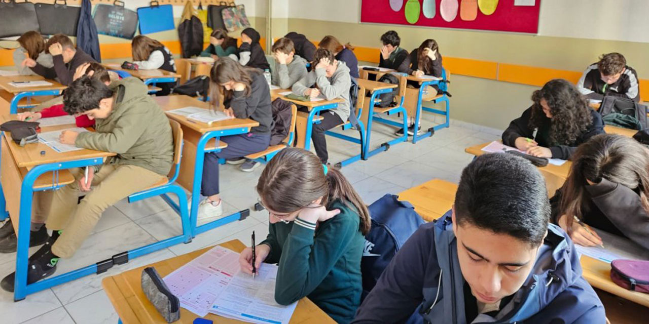 Rize’de 8. Sınıflar Süreç Değerlendirme Sınavının 3.’sü Yapıldı