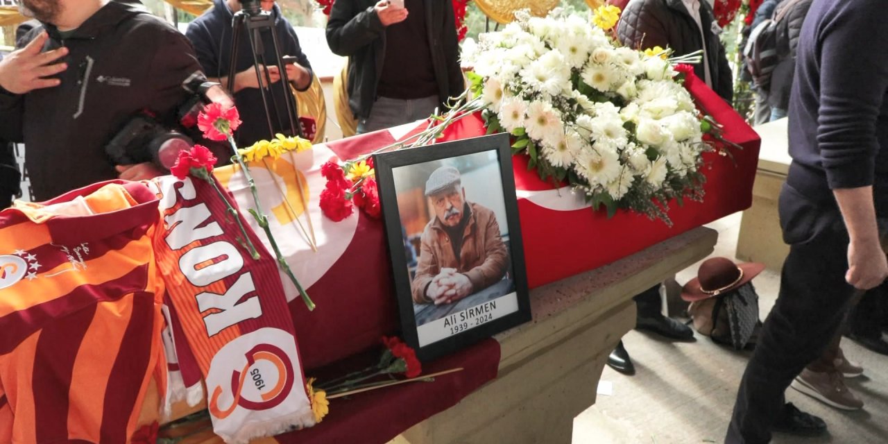 İstanbul- Gazeteci Ali Sirmen Son Yolculuğuna Uğurlandı