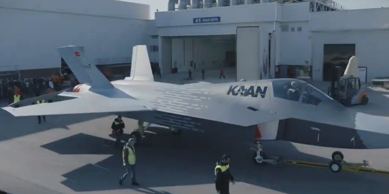 Tusaş, Kaan'ın Boyanma Görüntülerini Paylaştı