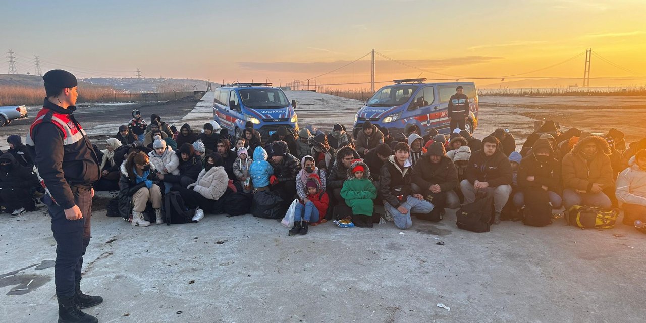 Çanakkale'de 84 Kaçak Göçmen Yakalandı