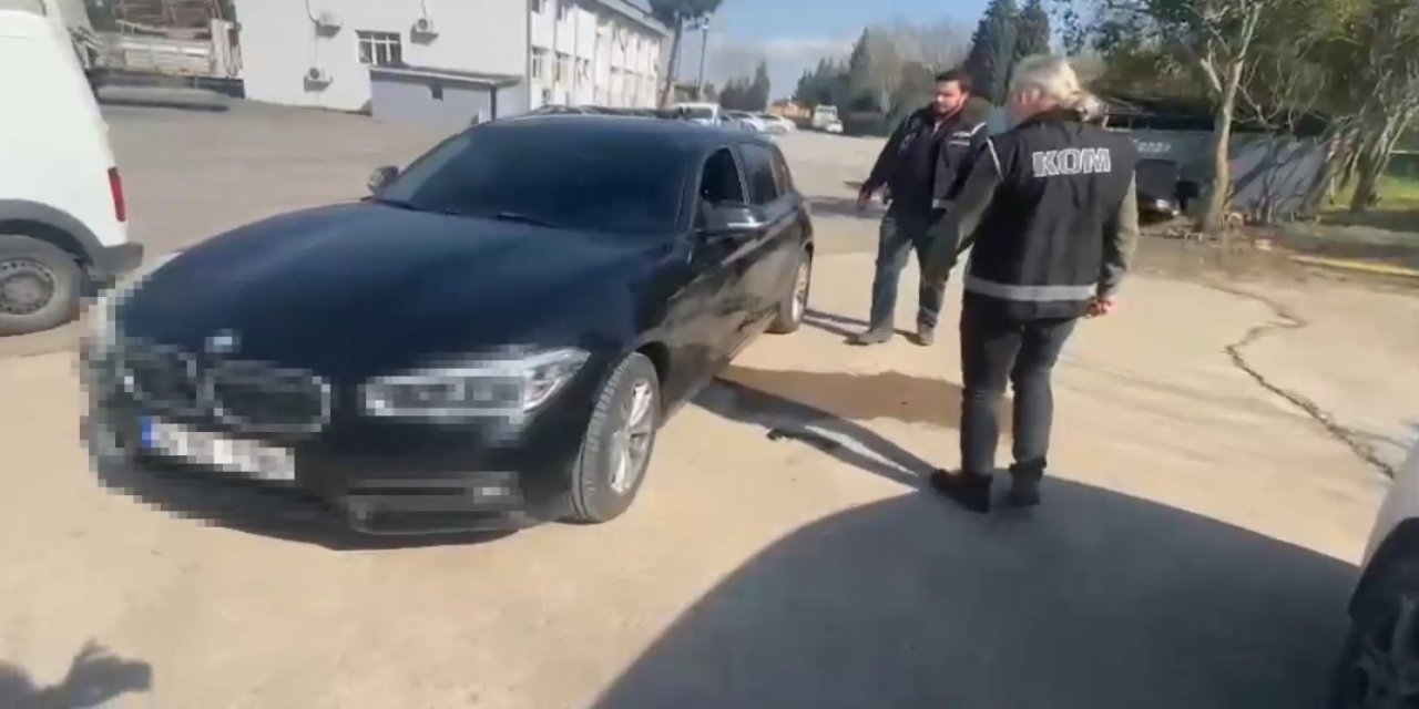 Otomobilin Yakıt Tankında 17,5 Kilo Metamfetamin Ele Geçirildi; 3 Gözaltı