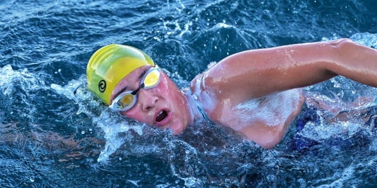 Bodrumlu Açık Su Yüzücüsü Aysu Türkoğlu, Cook Boğazı Geçişine Başladı