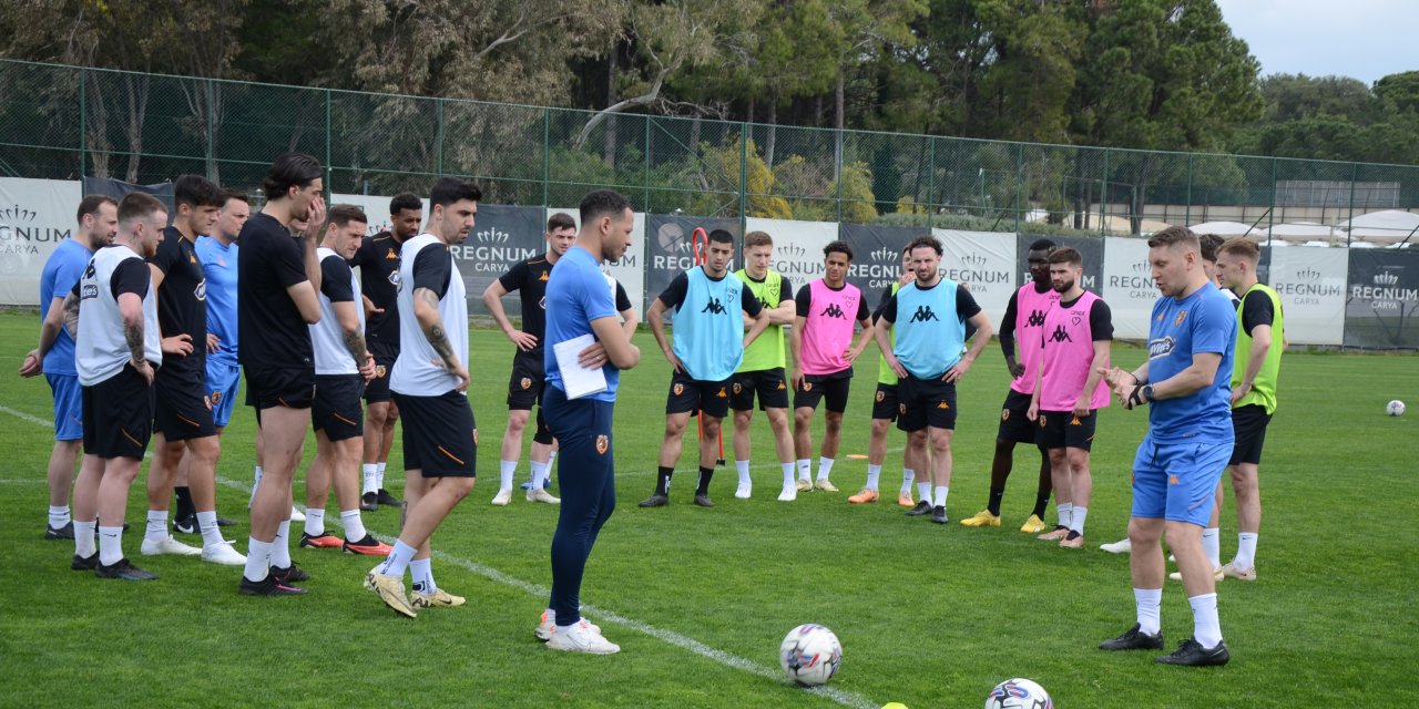 Hull City Taraftarlarıyla Antrenmanda Buluştu