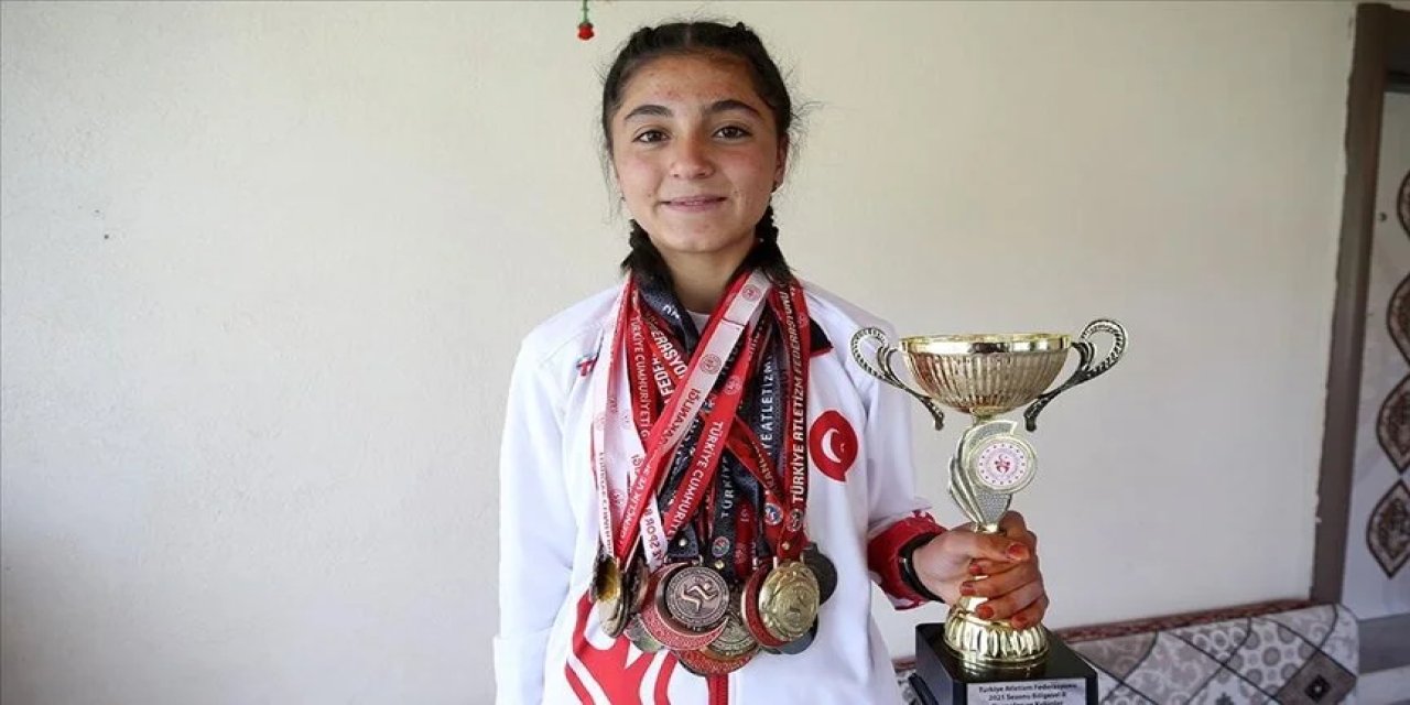 Köyde öğretmeninin keşfettiği genç atlet, 3 yılda 4 kez Türkiye şampiyonu oldu