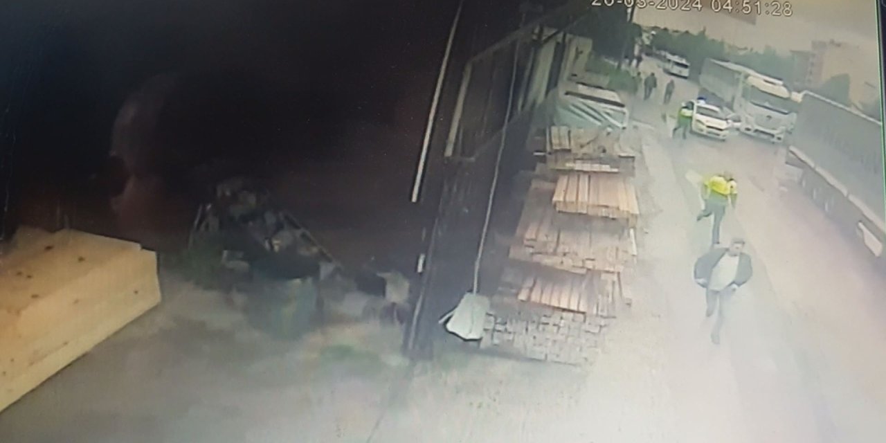 'Dur' İhtarına Uymayan Tır Şoförü, Yakalanınca Arbedede Polisin Parmağını Kırdı