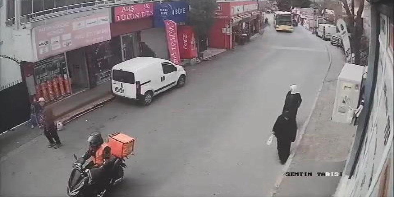 İstanbul- Beykoz'da İett Otobüsü Yayaya Çarptı; O Anlar Kamerada