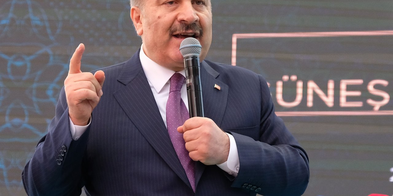 Bakan Koca: Bu Dönemde Renklerimizi Koruyalım