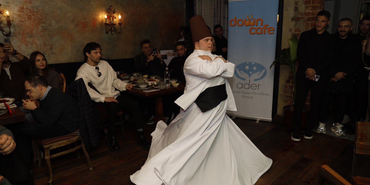 Mehmet Topal, Down Sendromlular İçin Verdiği İftarda Sanat Ve Spor Dünyasını Buluşturdu