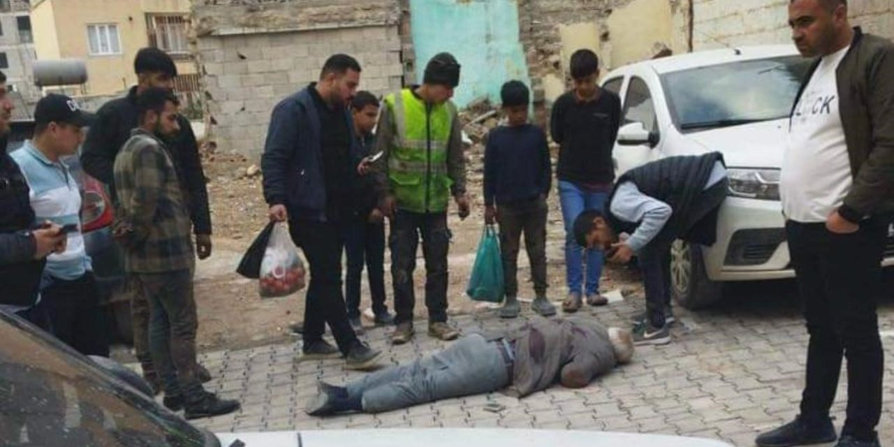 Tartıştığı Babasını Sokakta Bıçaklayarak Öldürdü