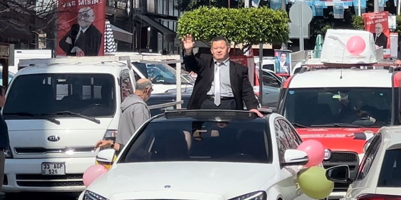 Esnaf, Down Sendromlu Mehmet'in Konvoy İle Şehir Turu Hayalini Gerçekleştirdi