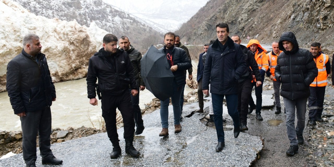 Yolu Kapanan Mahallede Öğrencilerin Kar Çilesi (2)