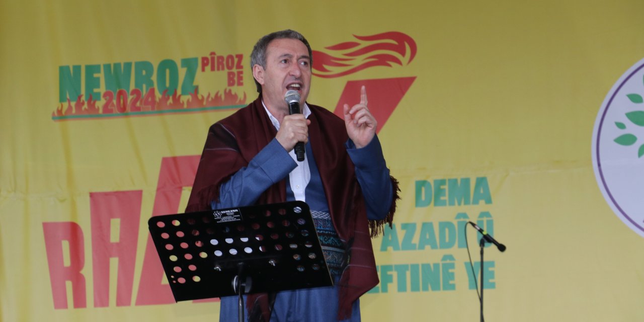 Diyarbakır'daki Nevruz Etkinliğinde 166 Gözaltı (2)