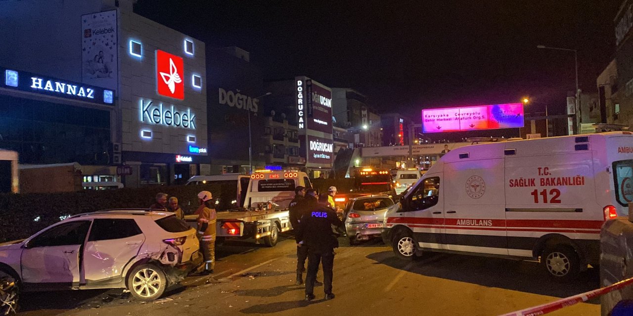 Cadde Üzerine Kaza Raporu Hazırlayanlara Otomobil Çarptı: 2 Ölü, 7 Yaralı