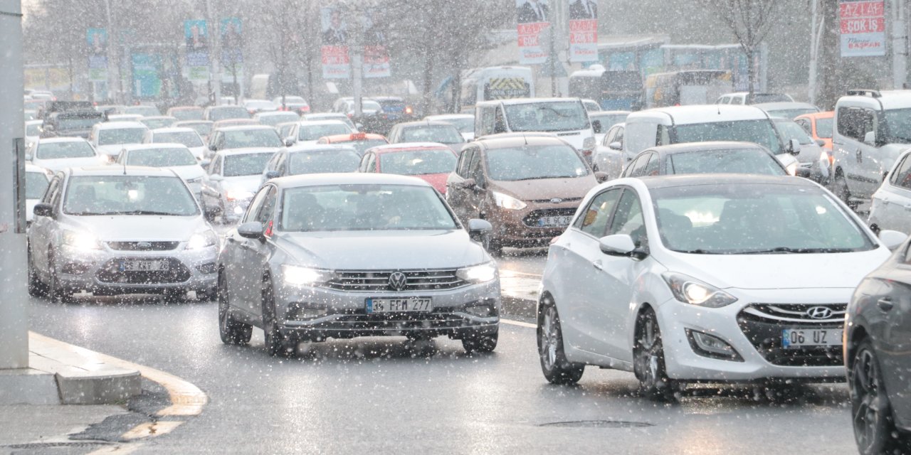 Ankara'da Kar Etkili Oldu